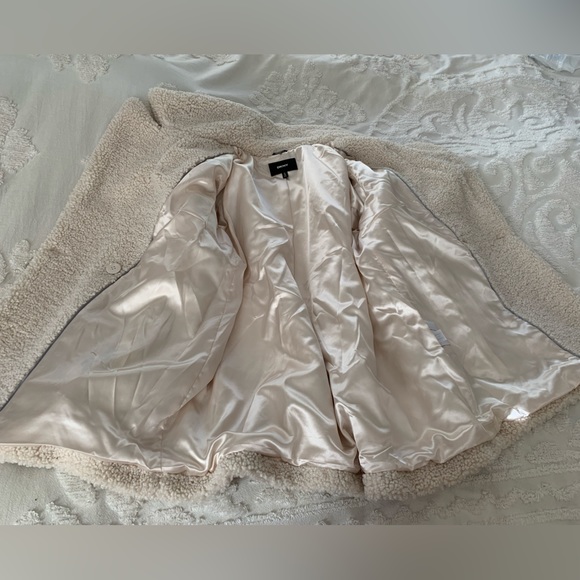 NWT DKNY Cream Faux Fur Peacoat Zipped Pockets Back Logo XL - Picture 9 of 15